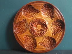 Assiette à huîtres vintage française en majolique de Sarreguemines