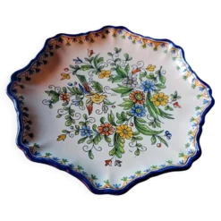 Assiette lobée en faïence de Nevers Antoine Montagnon