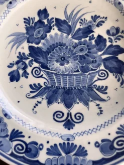Assiette murale en Delft bleu peinte à la main authentique par Zenith Gouda (1983)