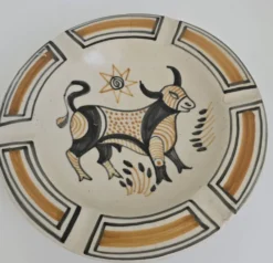 Assiette murale en faïence de Talavera, taureau ibérique, Espagne années 60