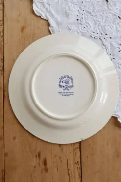 Assiette plate ancienne Gien Aurélie – Faïence ivoire motif Tissu Lesage bl