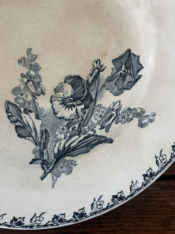 Assiette plate ancienne Sarreguemines Stella