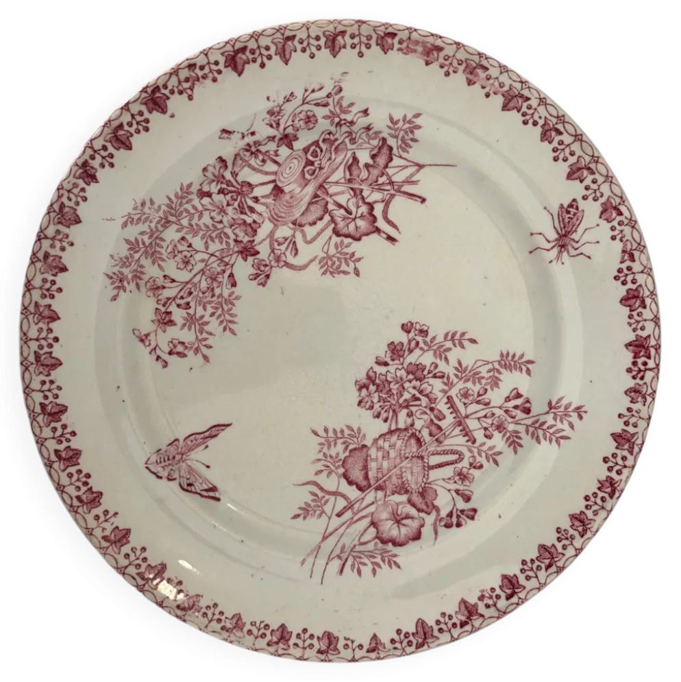 Assiette plate ancienne terre de fer rose Onnaing | Faïence française