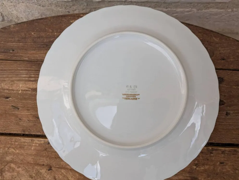 Assiette plate 24.5cm en porcelaine de Limoges Bernardaud modèle Verlaine