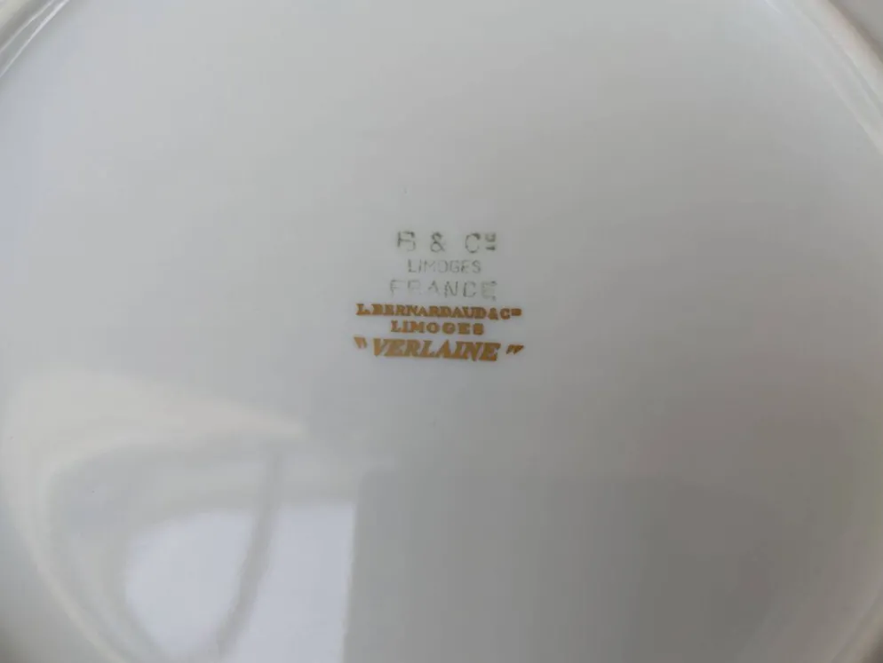 Assiette plate 24.5cm en porcelaine de Limoges Bernardaud modèle Verlaine