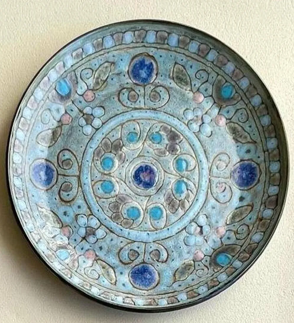 Assiette plate en céramique émaillée, Danuta Le Hénaff