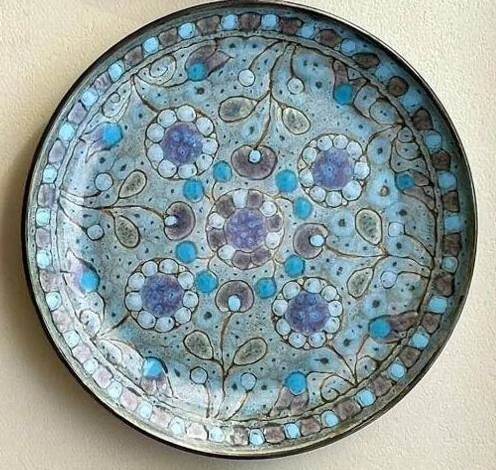 Assiette plate en céramique émaillée, Danuta Le Hénaff