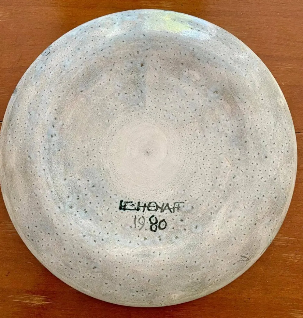 Assiette plate en céramique émaillée, Danuta Le Hénaff