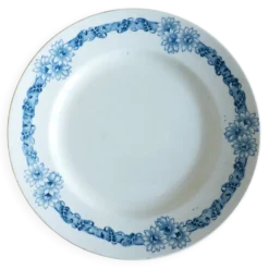 Assiette plate, Longchamp en terre de fer, modèle Denise 221253