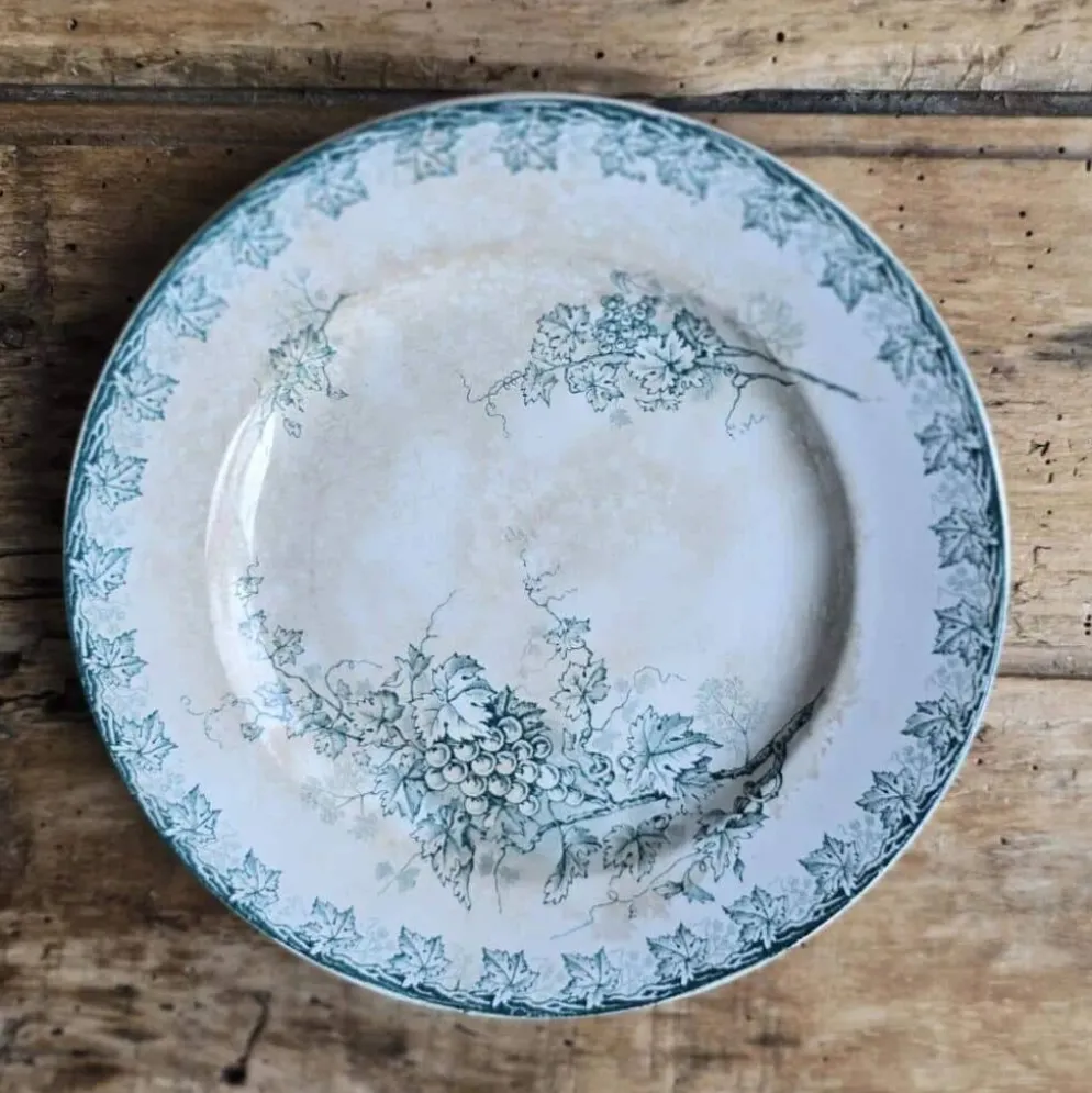 Assiette plate modèle Raisin