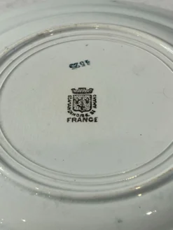 Assiette plate Saint Amand décor corbeille fleurie 23cm