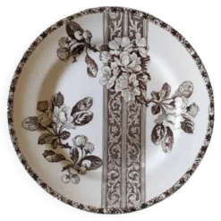 Assiette plate terre de fer Aubépine & dentelle Grand dépôt Émile Bourgeois