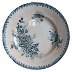Assiette plate terre de fer Saint Amand décor Margot Sté amandinoise 1920