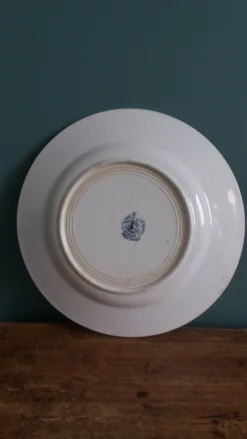 Assiette plate terre de fer Saint-Amand et Hamage décor Printanier