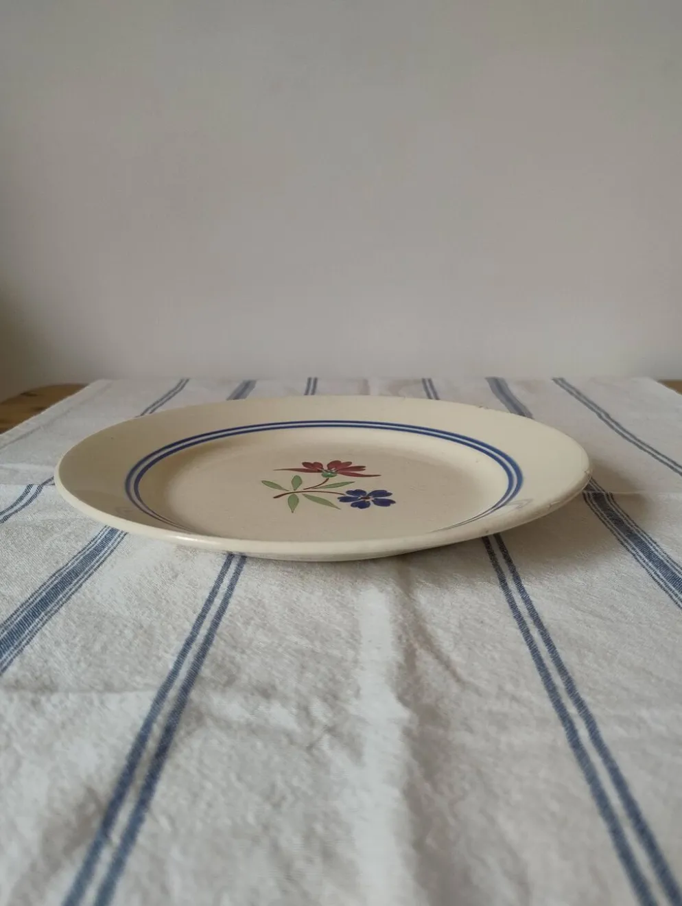 Assiette plate vintage faïence Lunéville K&G modèle Mai