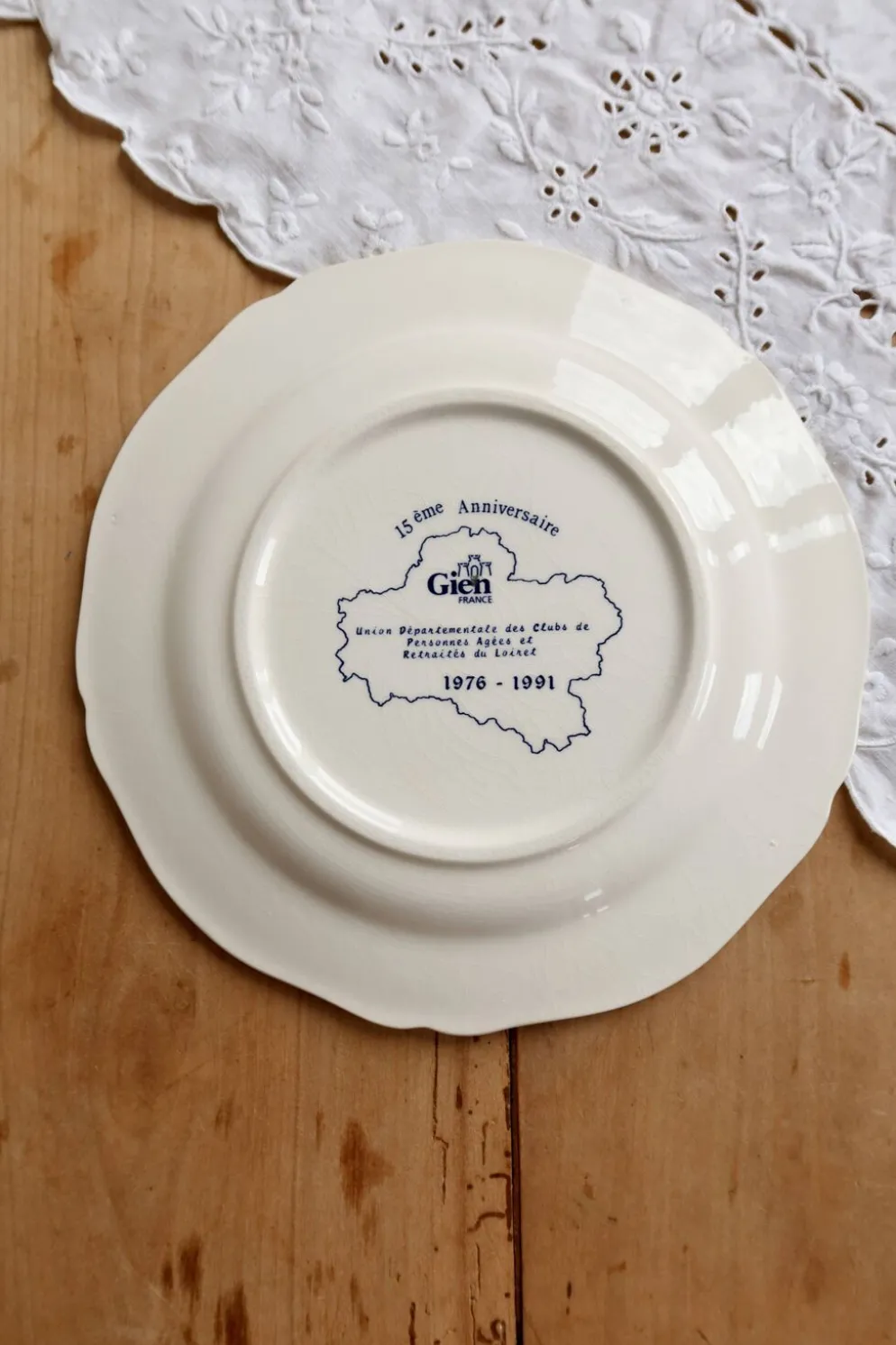 Assiette plate vintage faïence de Gien – Décor bleu romantique