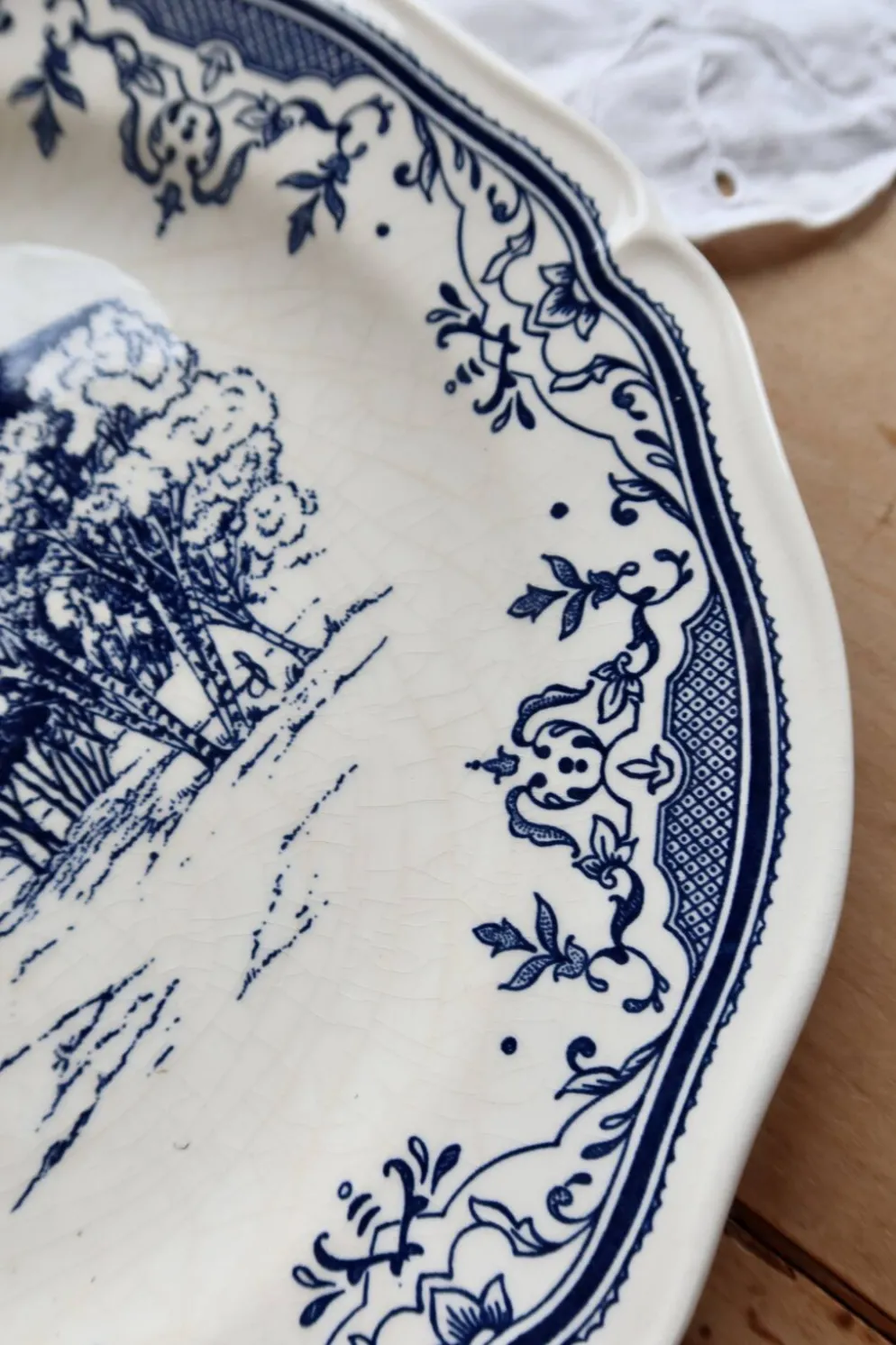 Assiette plate vintage faïence de Gien – Décor bleu romantique