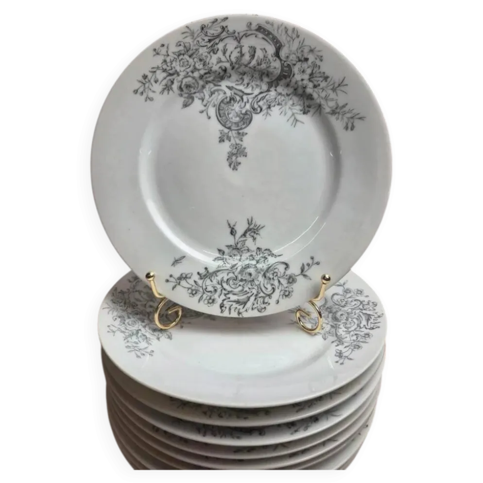 10 assiettes anciennes en porcelaine – Aux Lions de Faïence Paris – Xixe