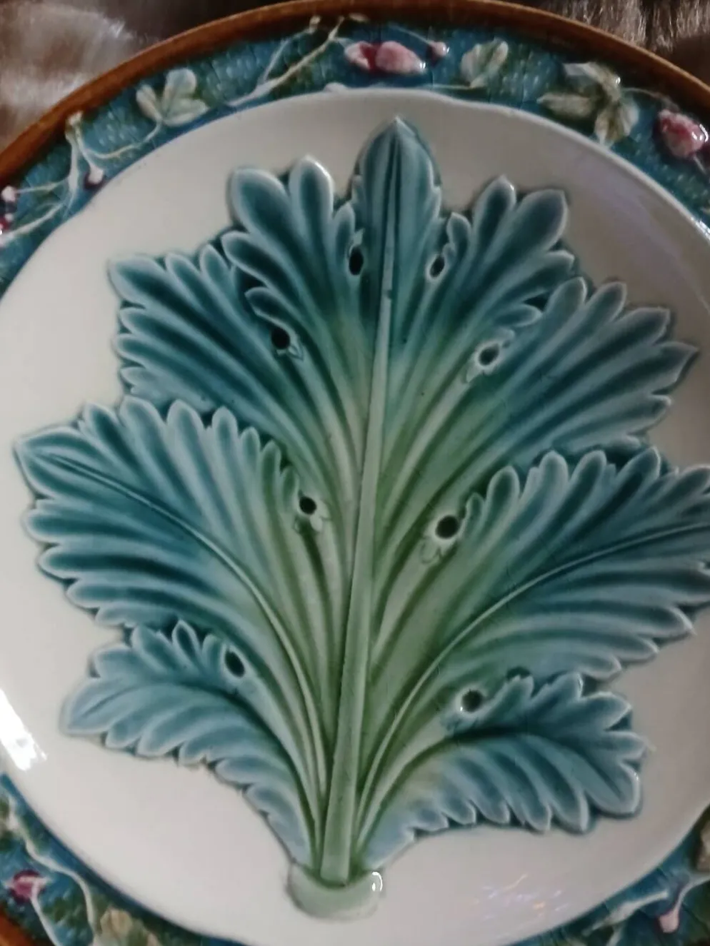 5 assiettes anciennes majolique Longchamp