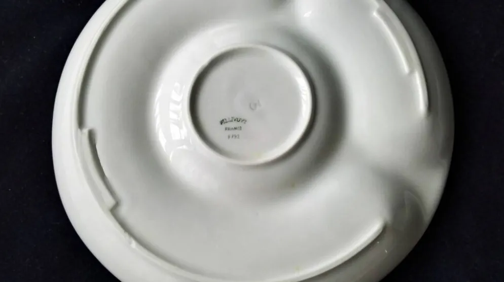 4 Assiettes à artichauts en porcelaine blanche Pillivuyt