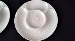 4 Assiettes à artichauts en porcelaine blanche Pillivuyt