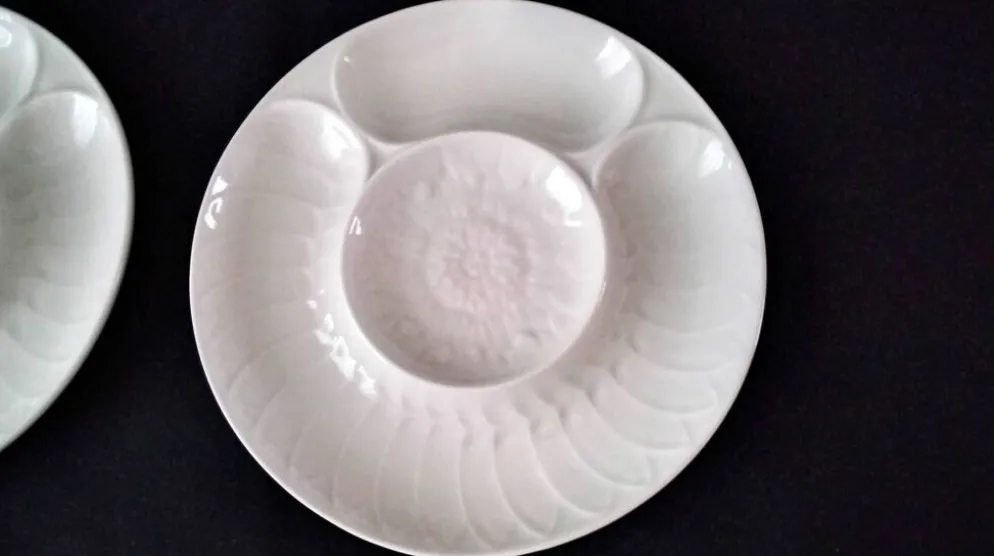 4 Assiettes à artichauts en porcelaine blanche Pillivuyt