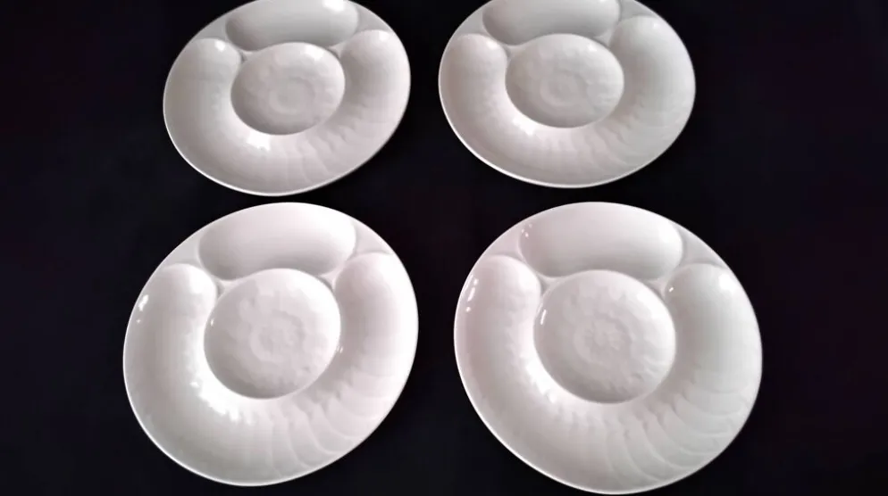 4 Assiettes à artichauts en porcelaine blanche Pillivuyt