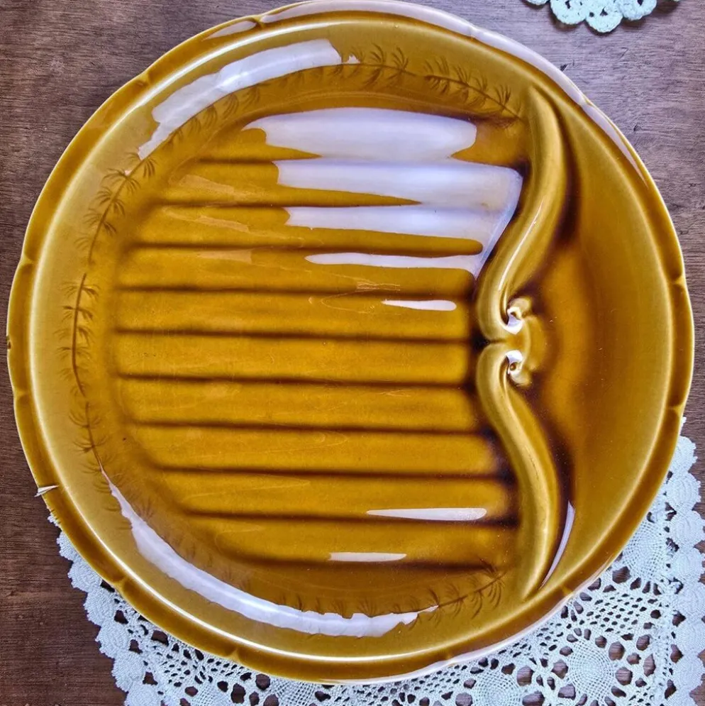 6 assiettes à asperges en faïence Gien – émail brun-miel
