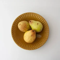 Assiette scandinave en céramique moutarde, années 1960
