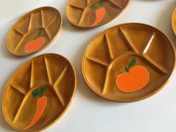 6 assiettes compartimentées vintage
