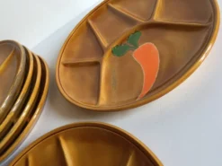6 assiettes compartimentées vintage