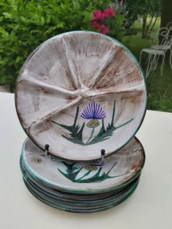 4 assiettes à compartiments Vallauris décor chardons