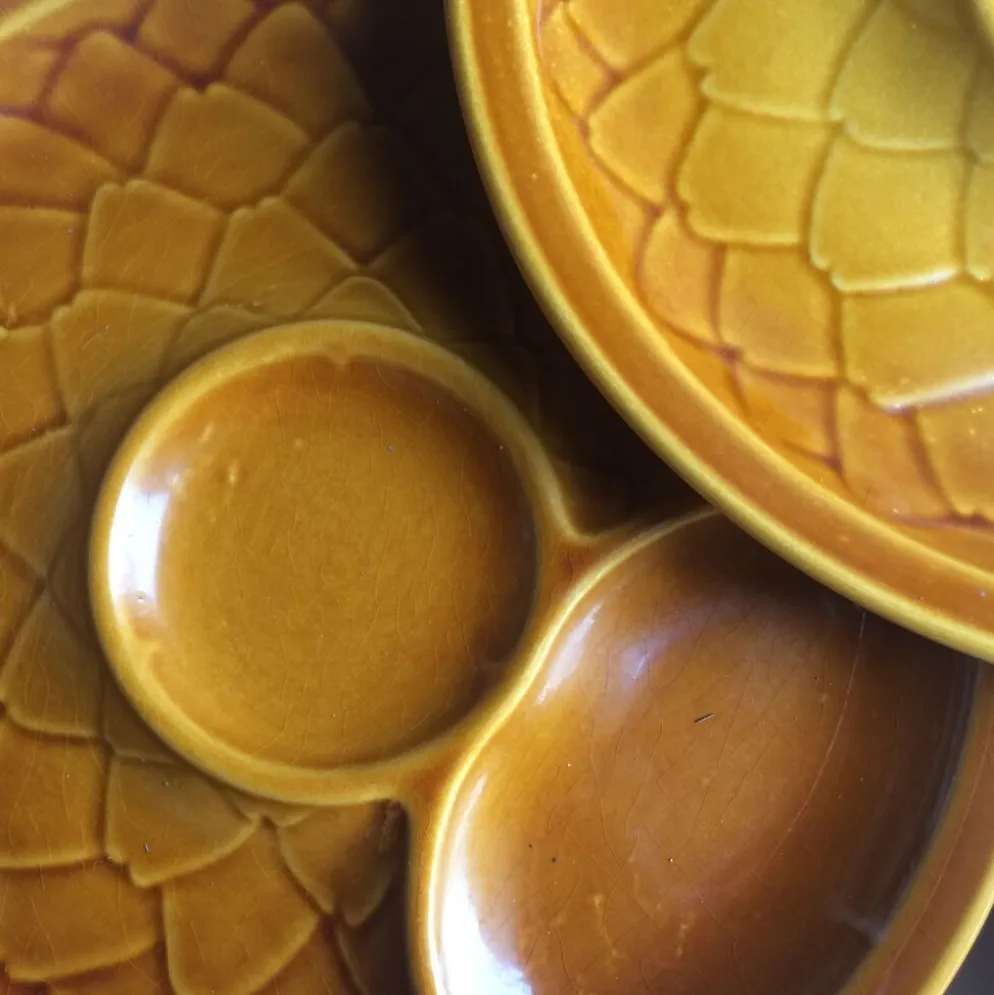 8 assiettes céramique artichauts