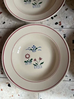 4 assiettes creuses