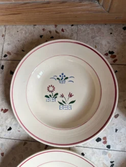 4 assiettes creuses