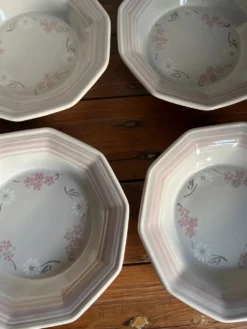 4 assiettes creuses
