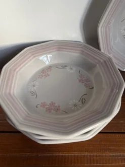 4 assiettes creuses