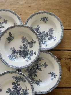 Assiettes creuses anciennes