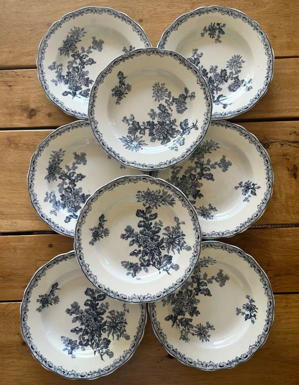 Assiettes creuses anciennes