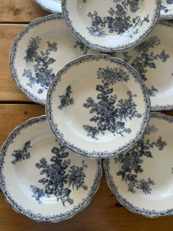 Assiettes creuses anciennes