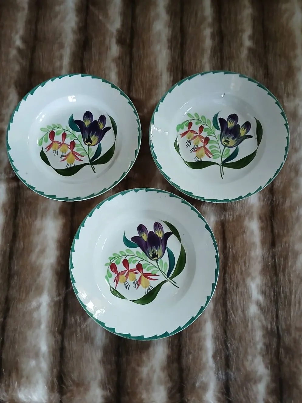 3 assiettes creuses anciennes St Amand et Hamage
