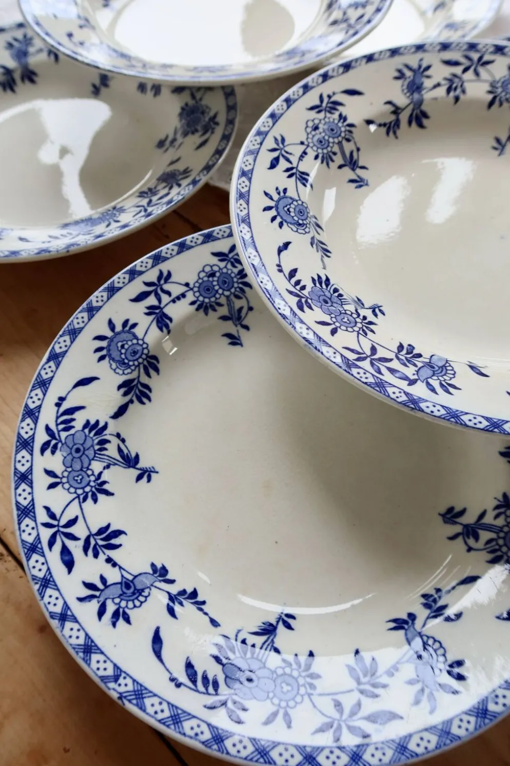 6 assiettes creuses anciennes porcelaine de Dresde bleu blanc