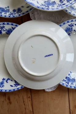 6 assiettes creuses anciennes porcelaine de Dresde bleu blanc