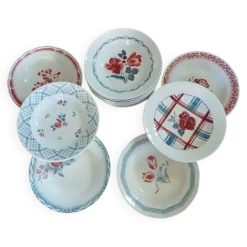 16 assiettes creuses anciennes dépareillées