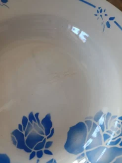 16 assiettes creuses anciennes dépareillées