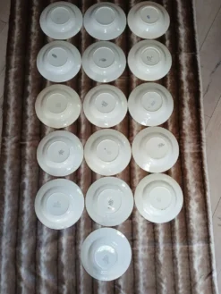 16 assiettes creuses anciennes dépareillées