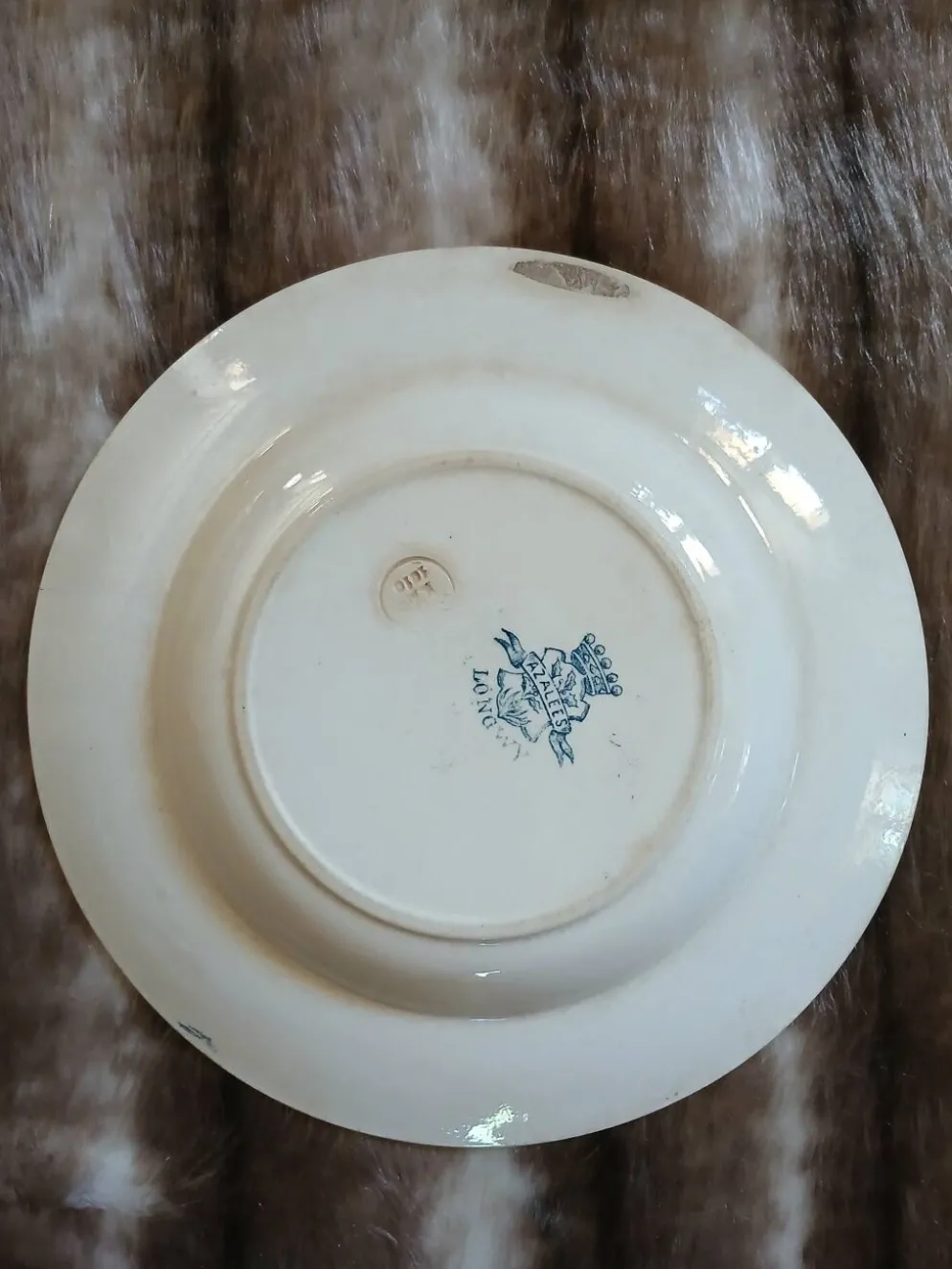9 assiettes creuses anciennes dépareillées