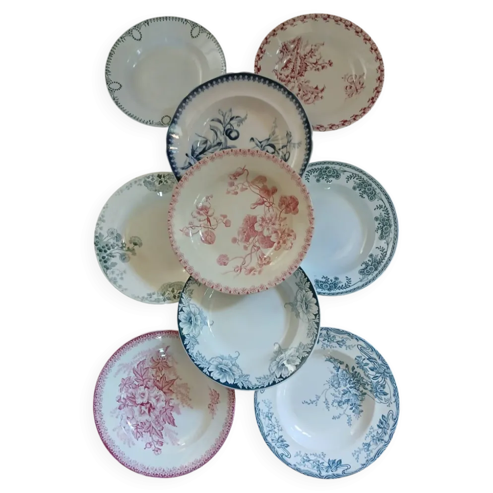 9 assiettes creuses anciennes dépareillées