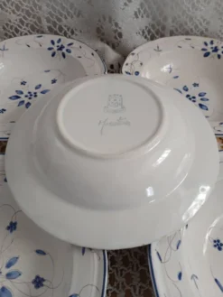 5 assiettes creuses anciennes Moustiers