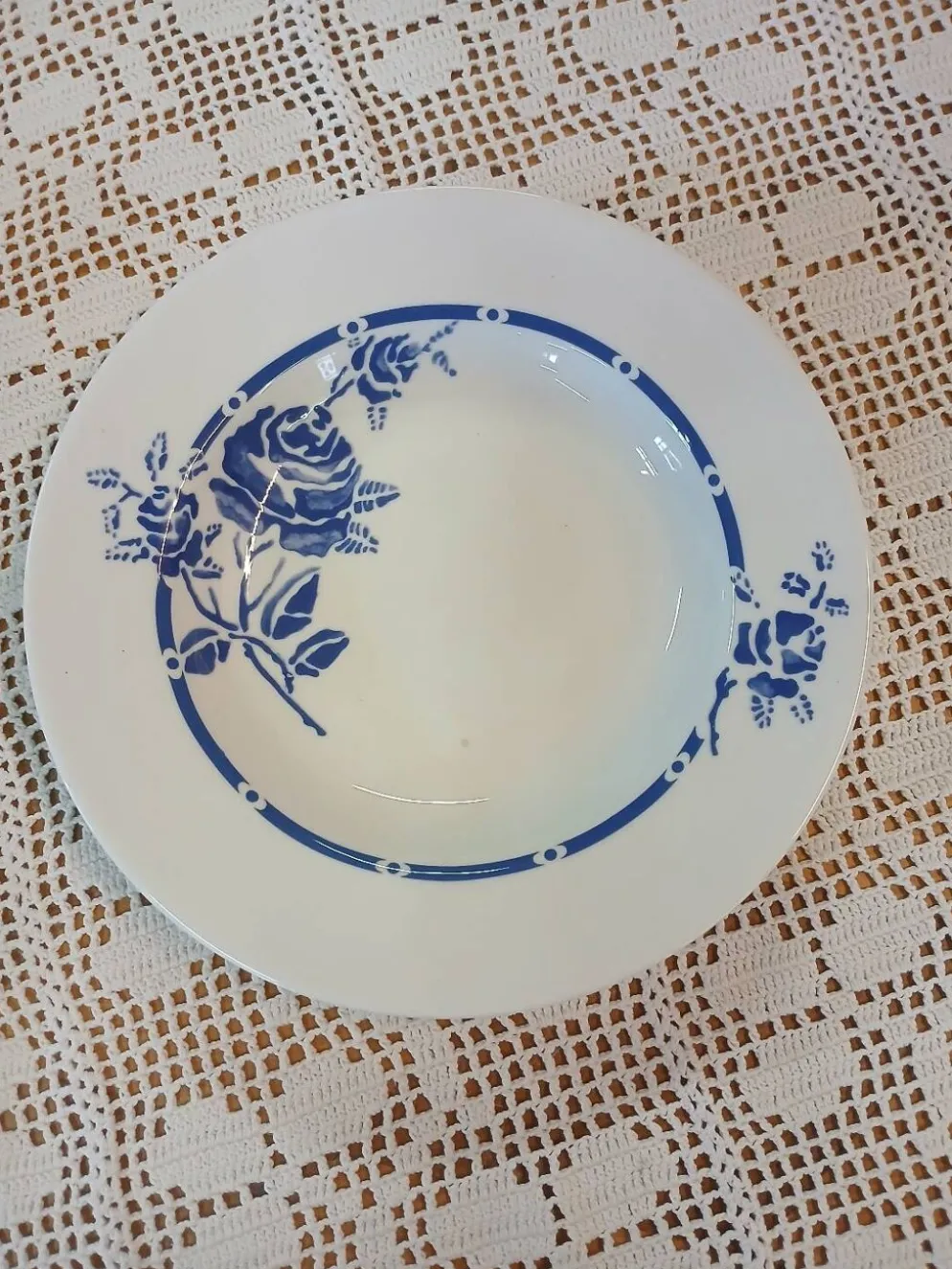 6 assiettes creuses anciennes dépareillées